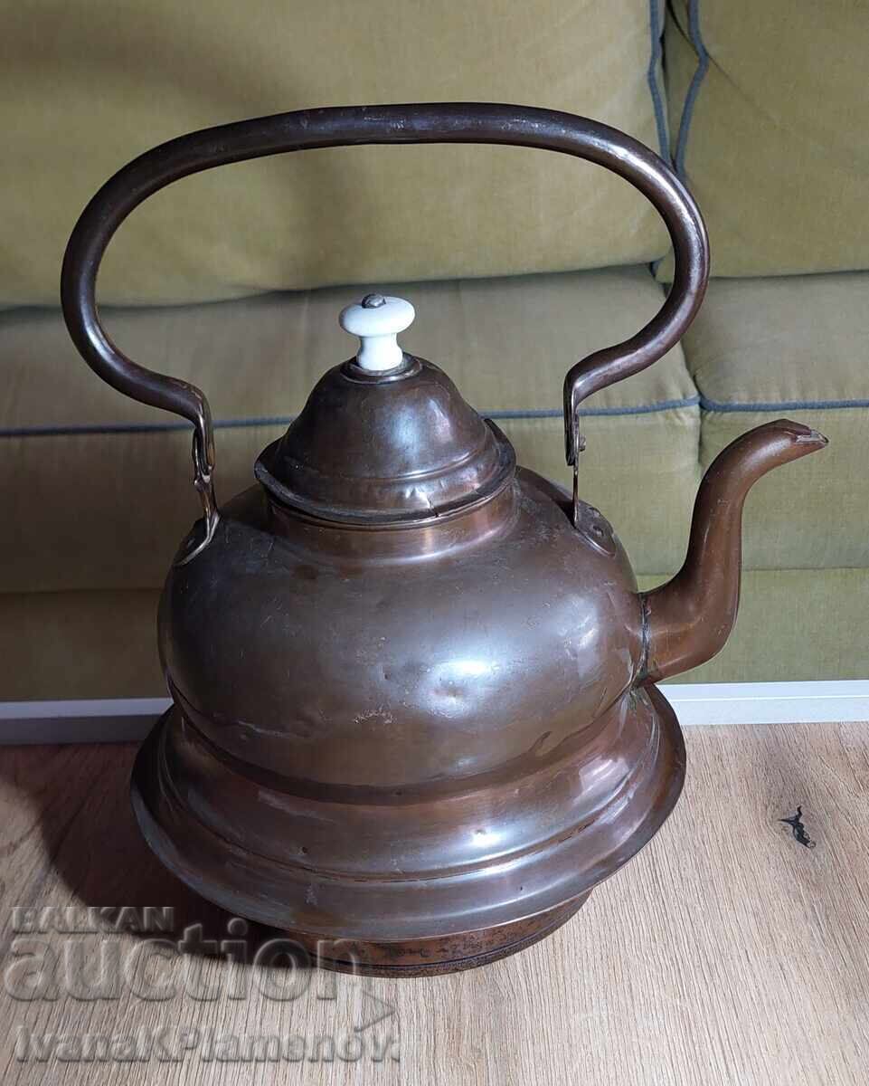 Ceainic de miere mare pentru cunoscători cu preț € 30.00 | 58.68 BGN Ceainic de miere mare pentru cunoscători cu preț € 30.00 | 58.68 BGN
