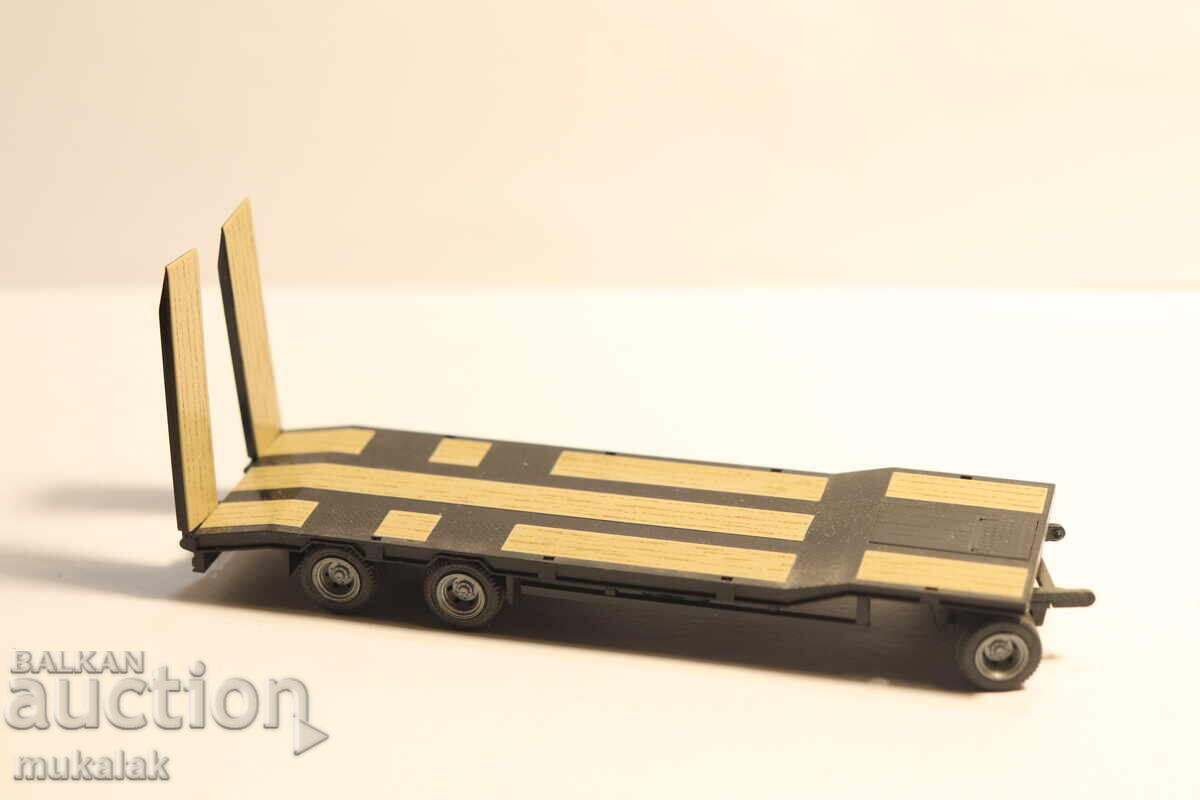 Аукцион HERPA  1:87 H0 РЕМАРКЕ   КАМИОН  МОДЕЛ КОЛИЧКА
