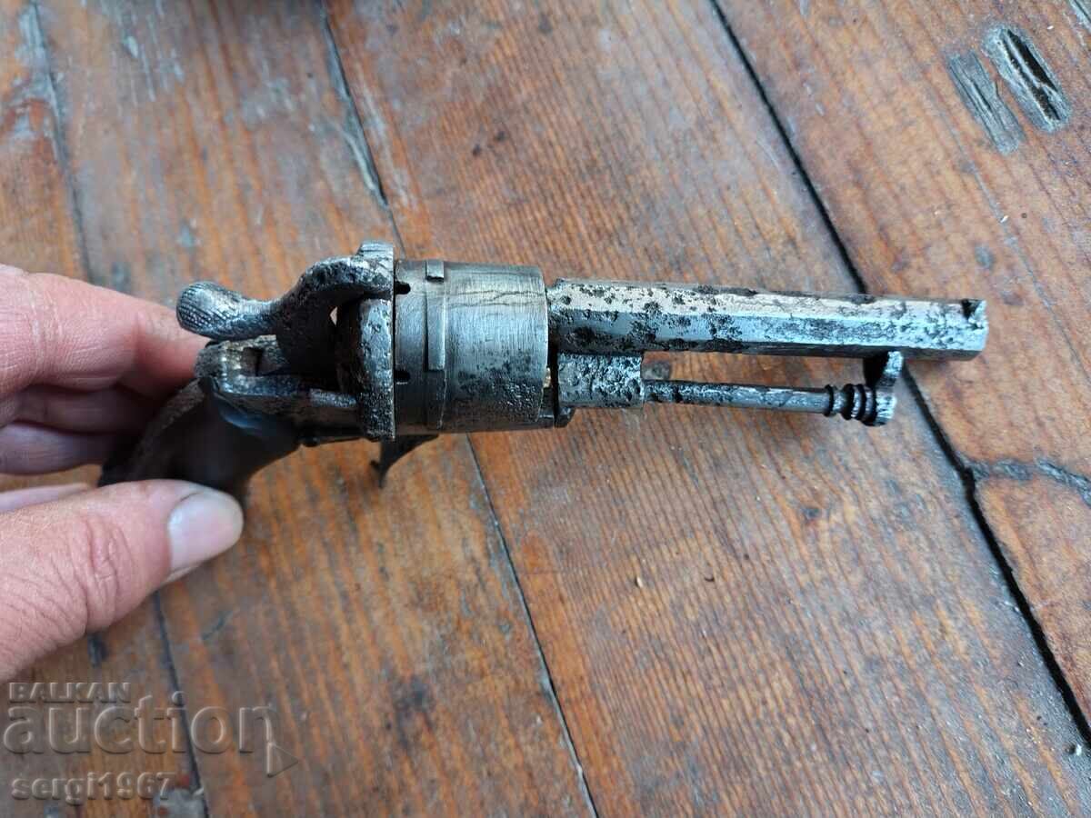 Un revolver vechi - 6