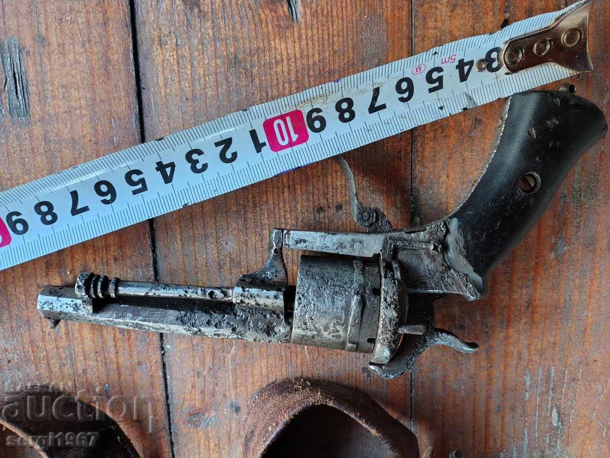 Un revolver vechi - 7
