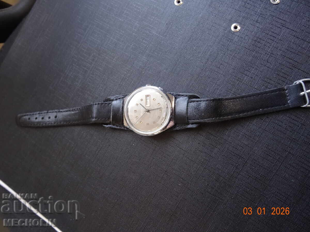 Auction  RUSSIAN ROCKET WATCH ETERNAL CALENDAR 3