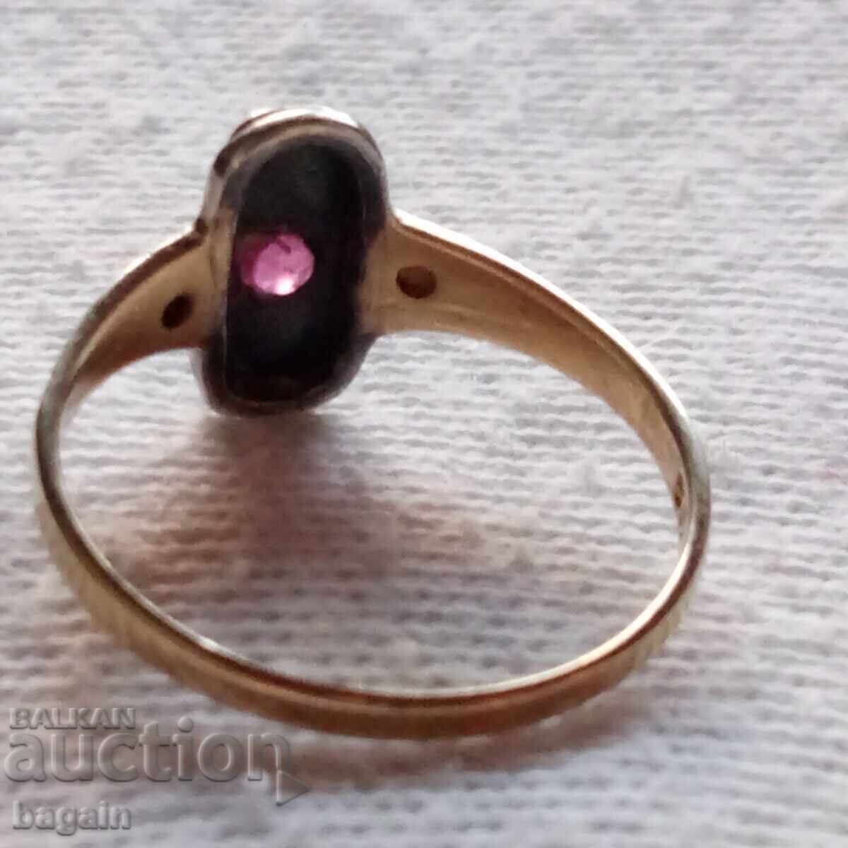 Auction  Silver ring with ruby and gold plating