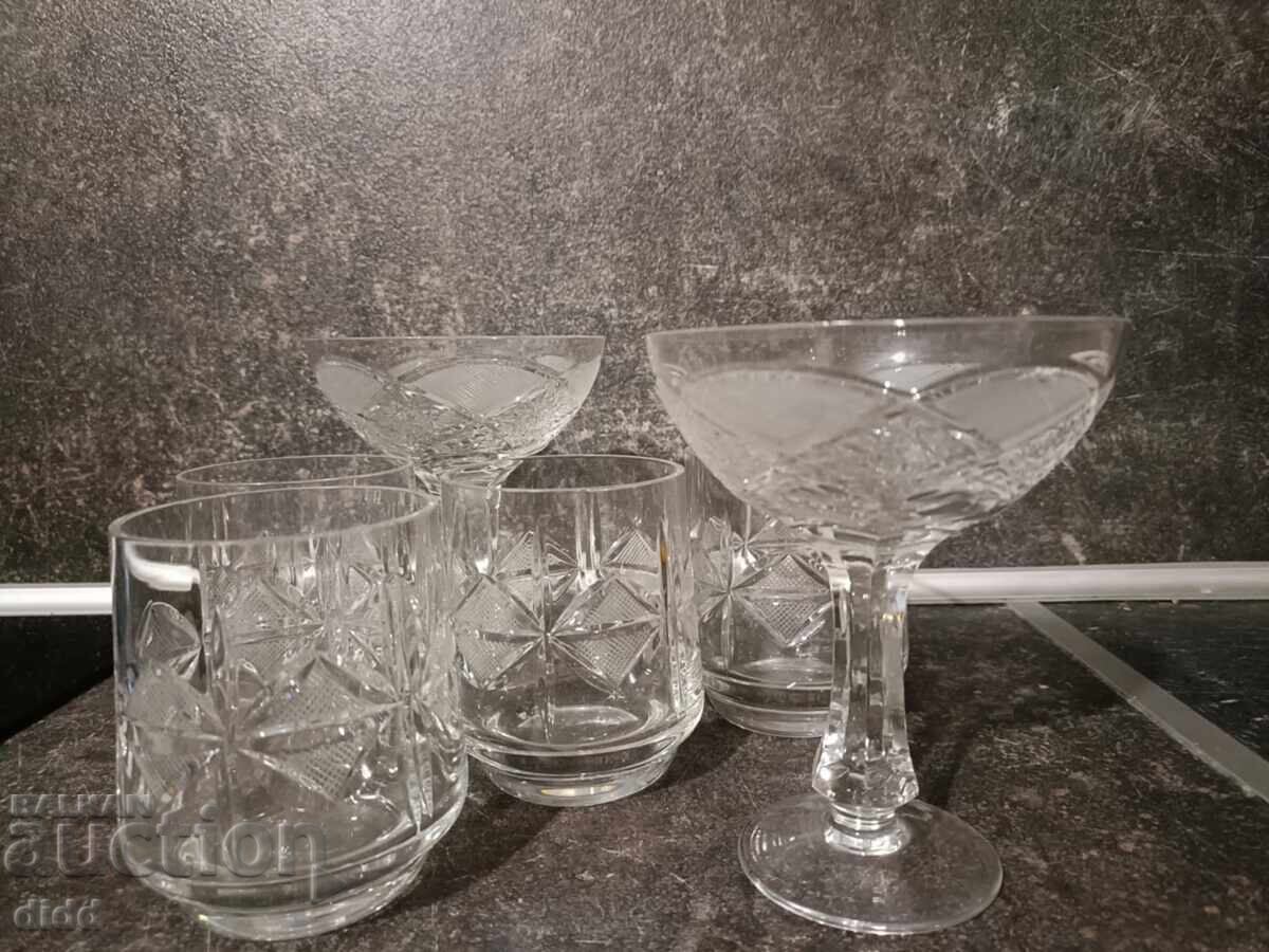 Чаши с цена € 15.00 | 29.34 лв.