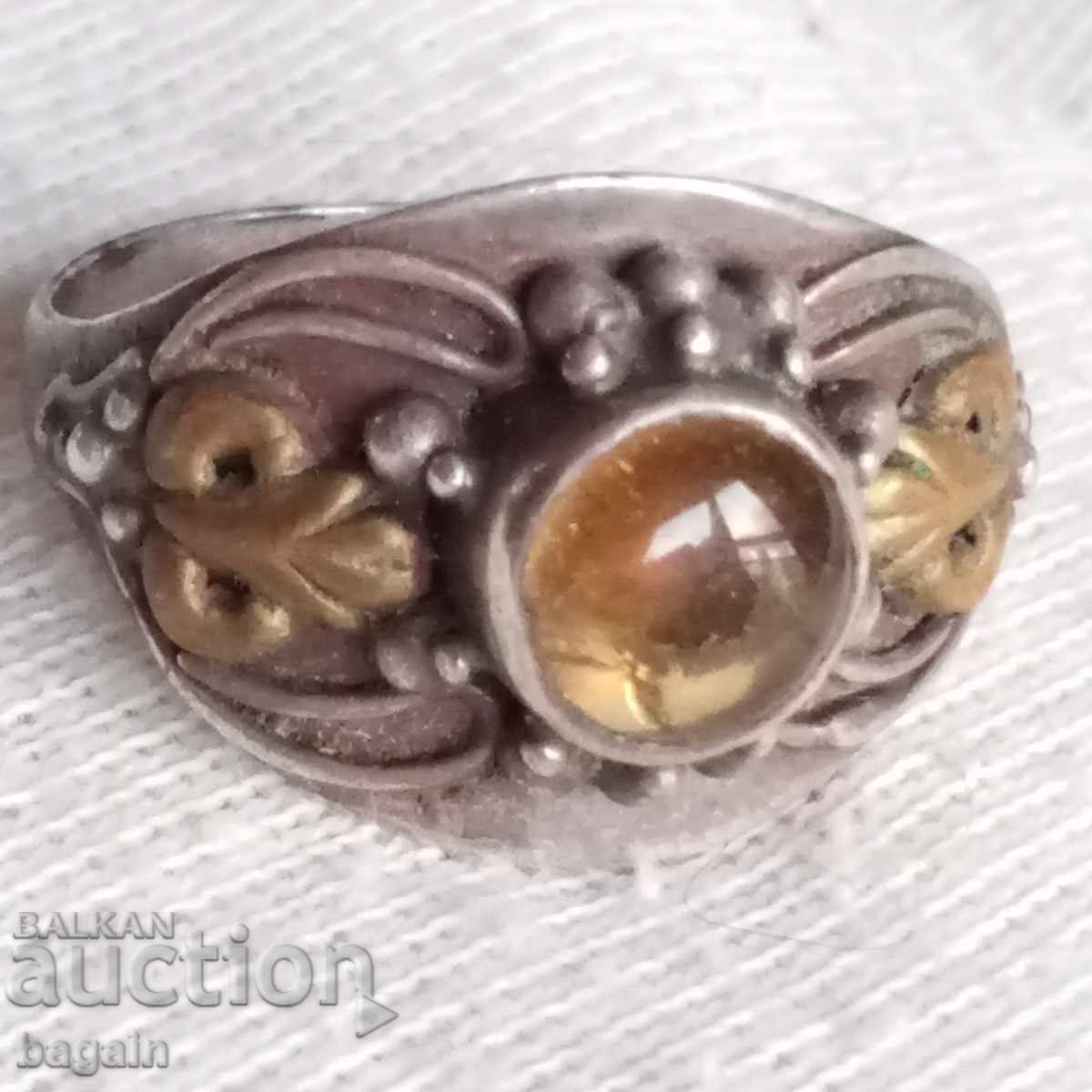 Μοναδικό ασημένιο δαχτυλίδι με καμπουσόν με τιμή € 25.00 | 48.90 BGN