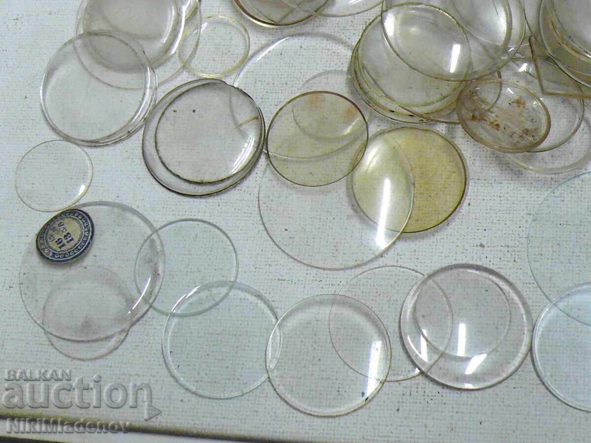 O mulțime de ochelari pentru ceasuri de buzunar și de mână cu preț € 15.00 | 29.34 BGN O mulțime de ochelari pentru ceasuri de buzunar și de mână cu preț € 15.00 | 29.34 BGN