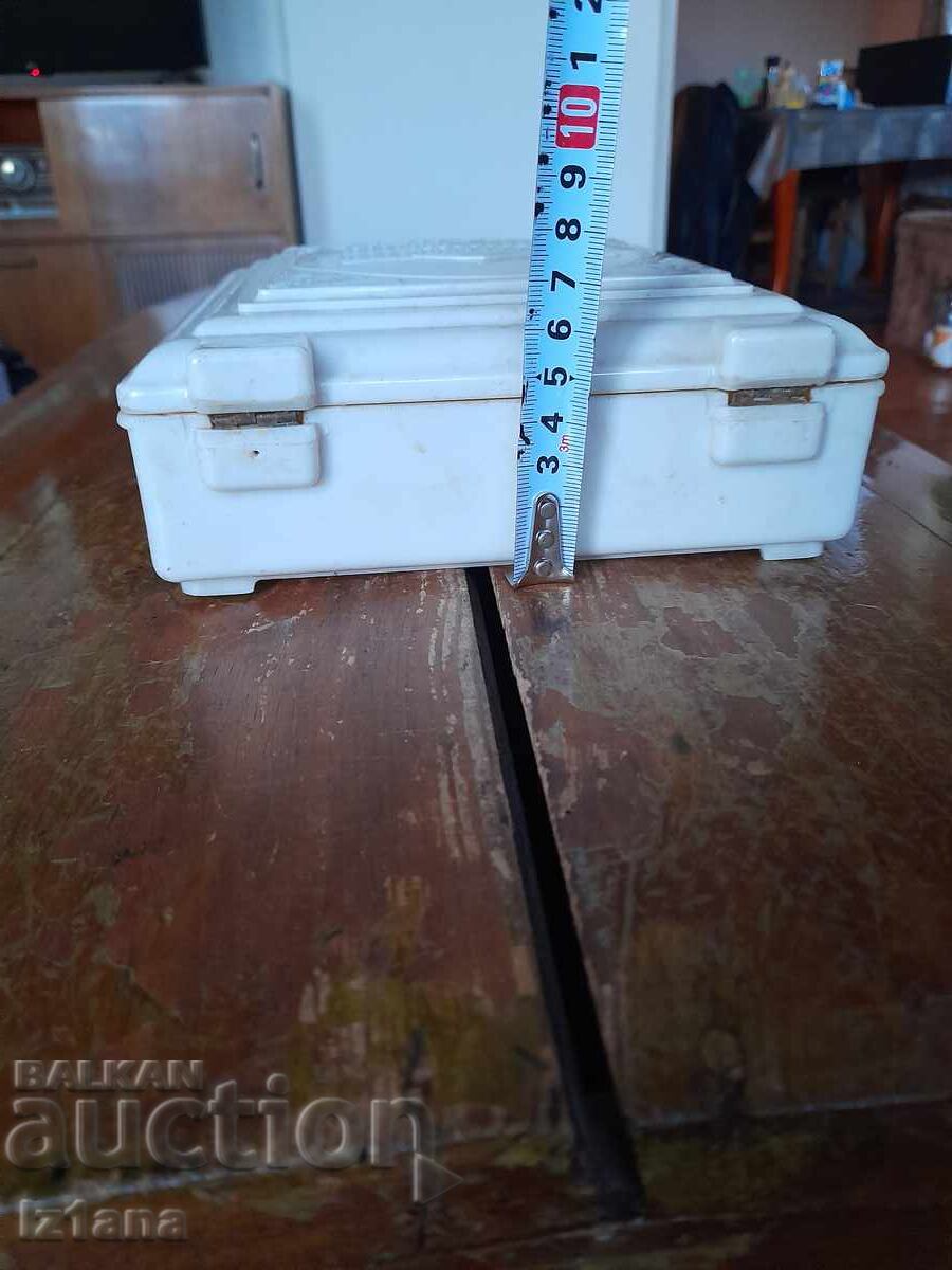 Livrarea Cutie veche rusească Livrarea Cutie veche rusească