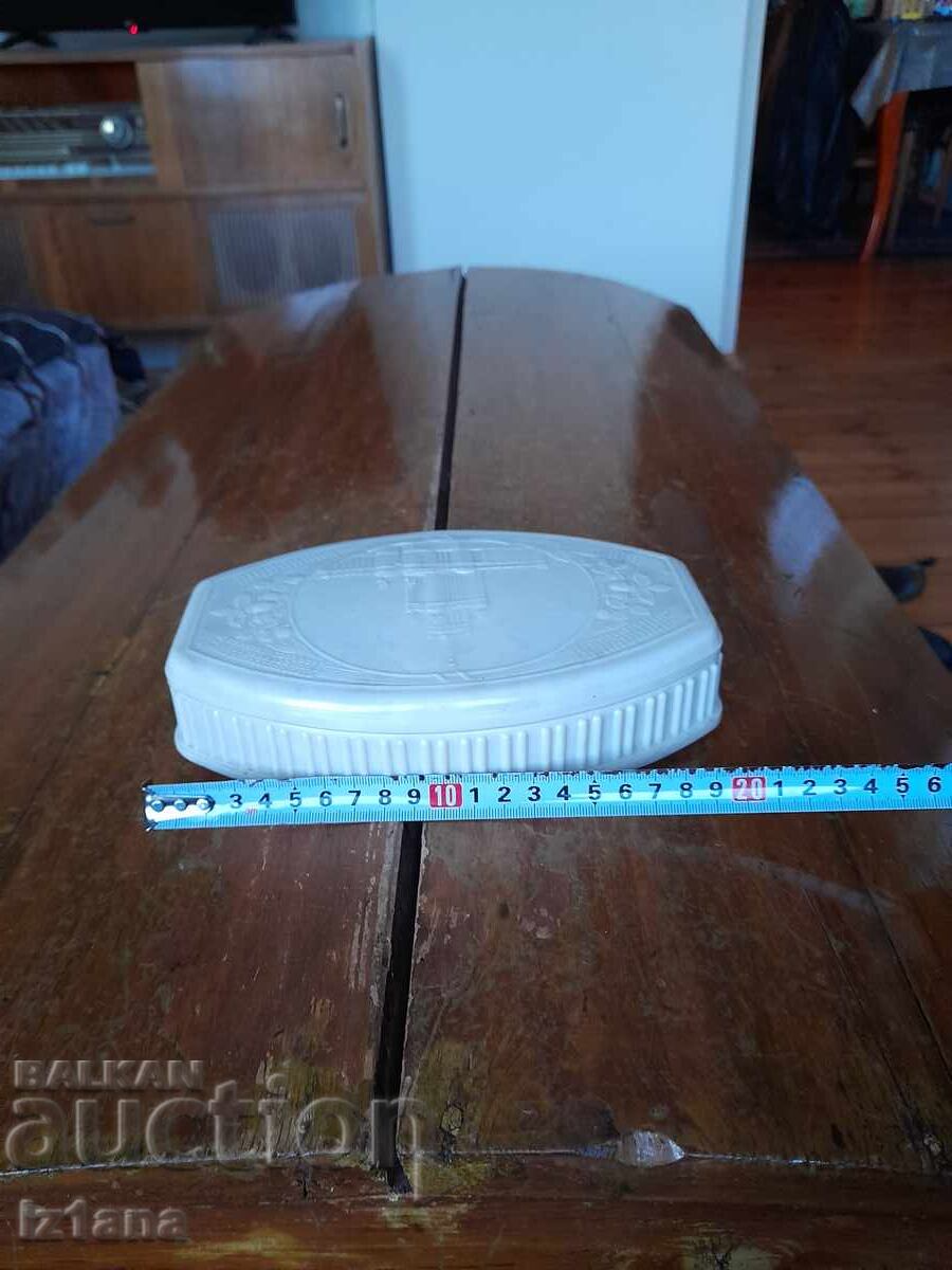 Доставка на Стара Руска кутия Доставка на Стара Руска кутия