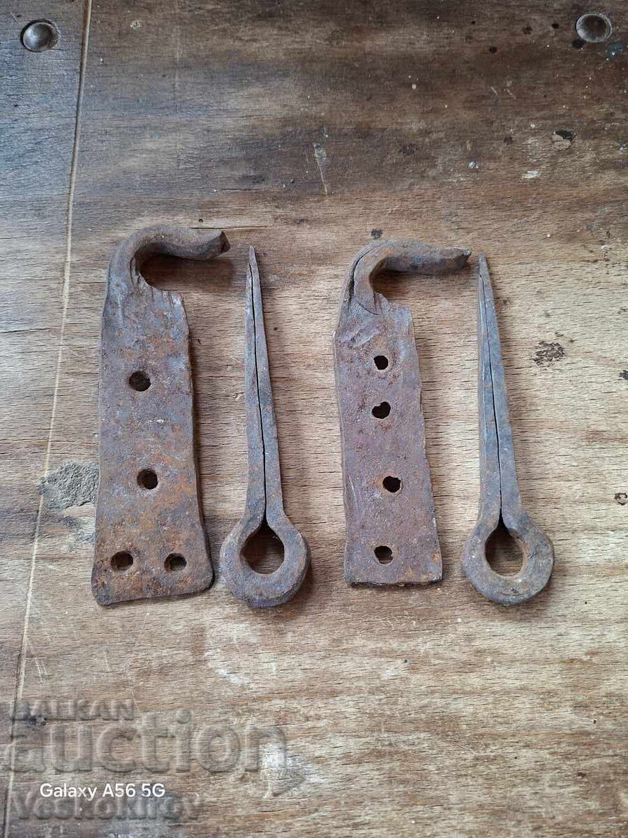 Auction  Hand-forged hinges