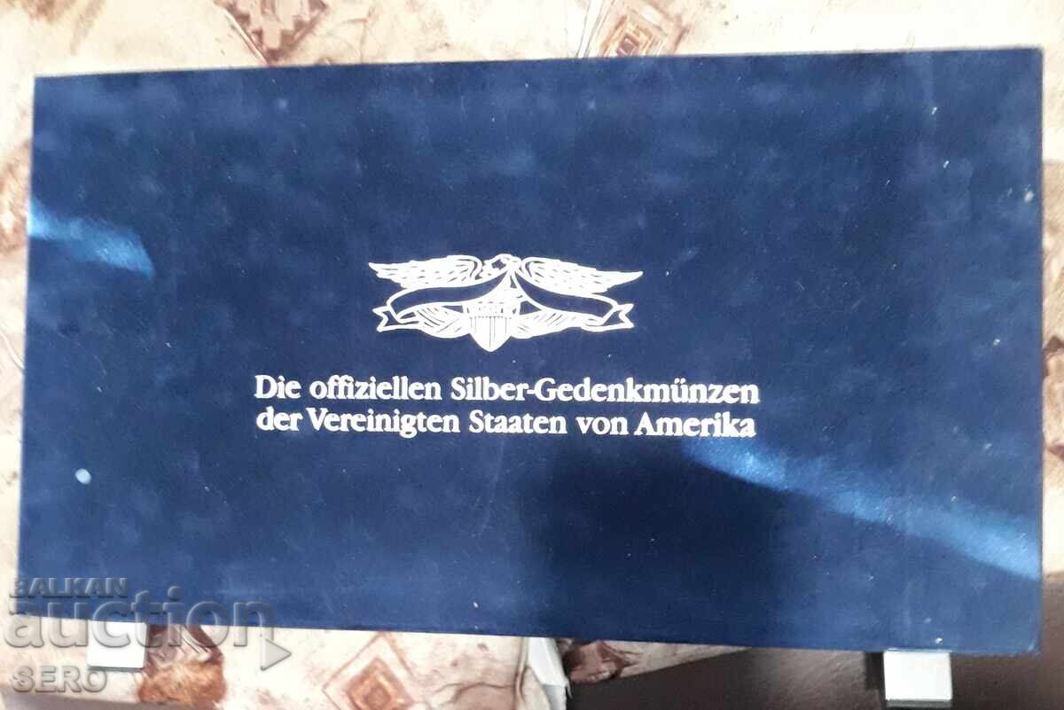 Cutie pentru 12 monede cu dimensiunea 54-56 mm