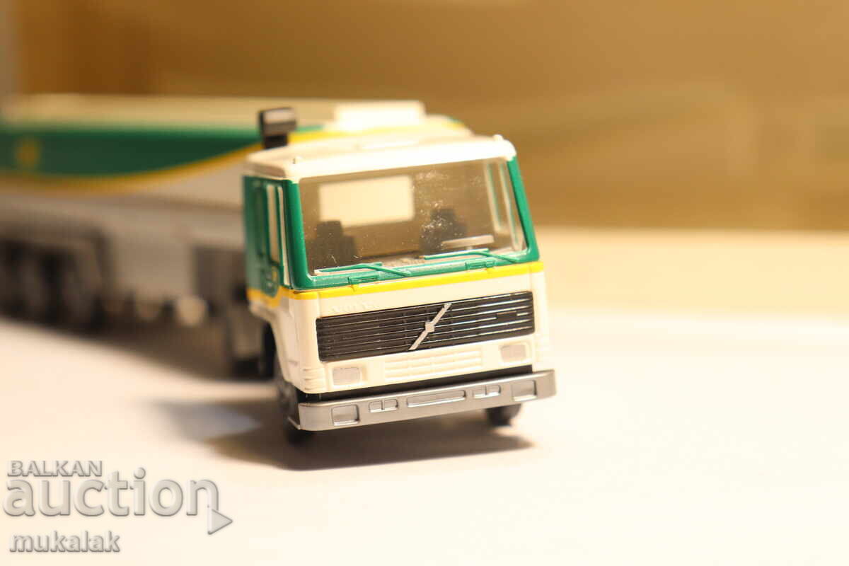 WIKING 1:87 H0 VOLVO BP ЦИСТЕРНА ТИР МОДЕЛ КАМИОН с цена € 8.00 | 15.65 лв. WIKING 1:87 H0 VOLVO BP ЦИСТЕРНА ТИР МОДЕЛ КАМИОН с цена € 8.00 | 15.65 лв.