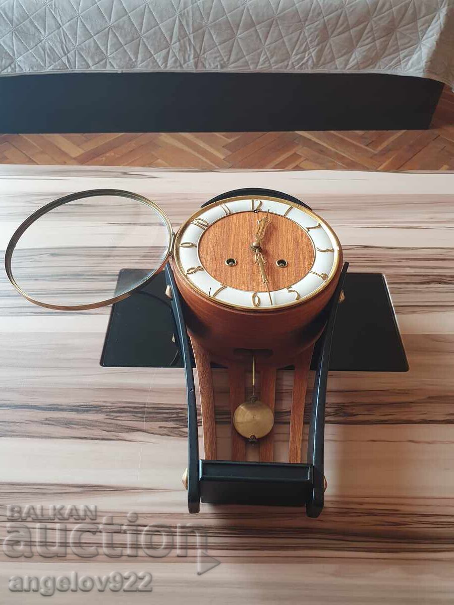 Frumos ceas de perete EXACT FUNCȚIONAT cu preț € 0.01 | 0.02 BGN Frumos ceas de perete EXACT FUNCȚIONAT cu preț € 0.01 | 0.02 BGN