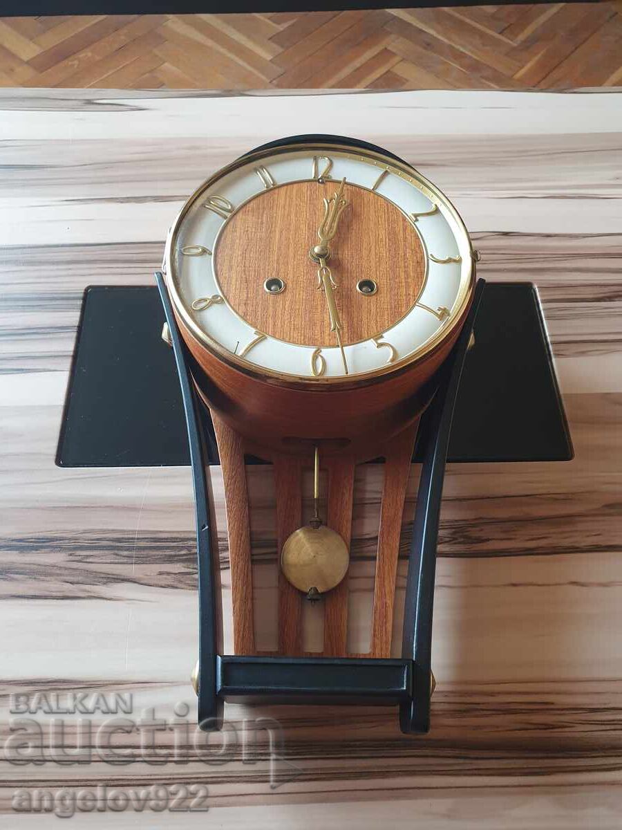 Frumos ceas de perete EXACT FUNCȚIONAT Frumos ceas de perete EXACT FUNCȚIONAT