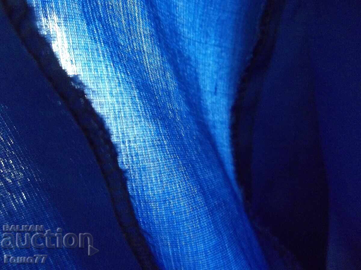 Παράδοση Μια ποδιά Παράδοση Μια ποδιά