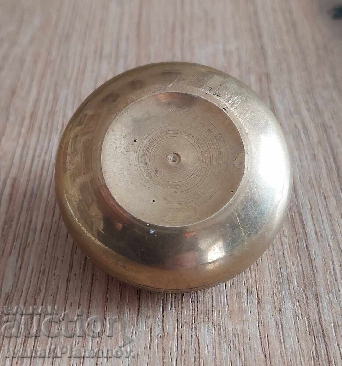 Кутийка пепелник месинг за ценители - 6 Кутийка пепелник месинг за ценители - 6