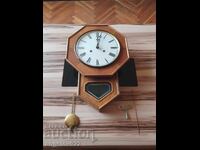 Красив Немски стенен часовник FRANZ HERMLE