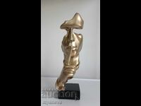 "Fericirea iubește liniștea", statuetă abstractă