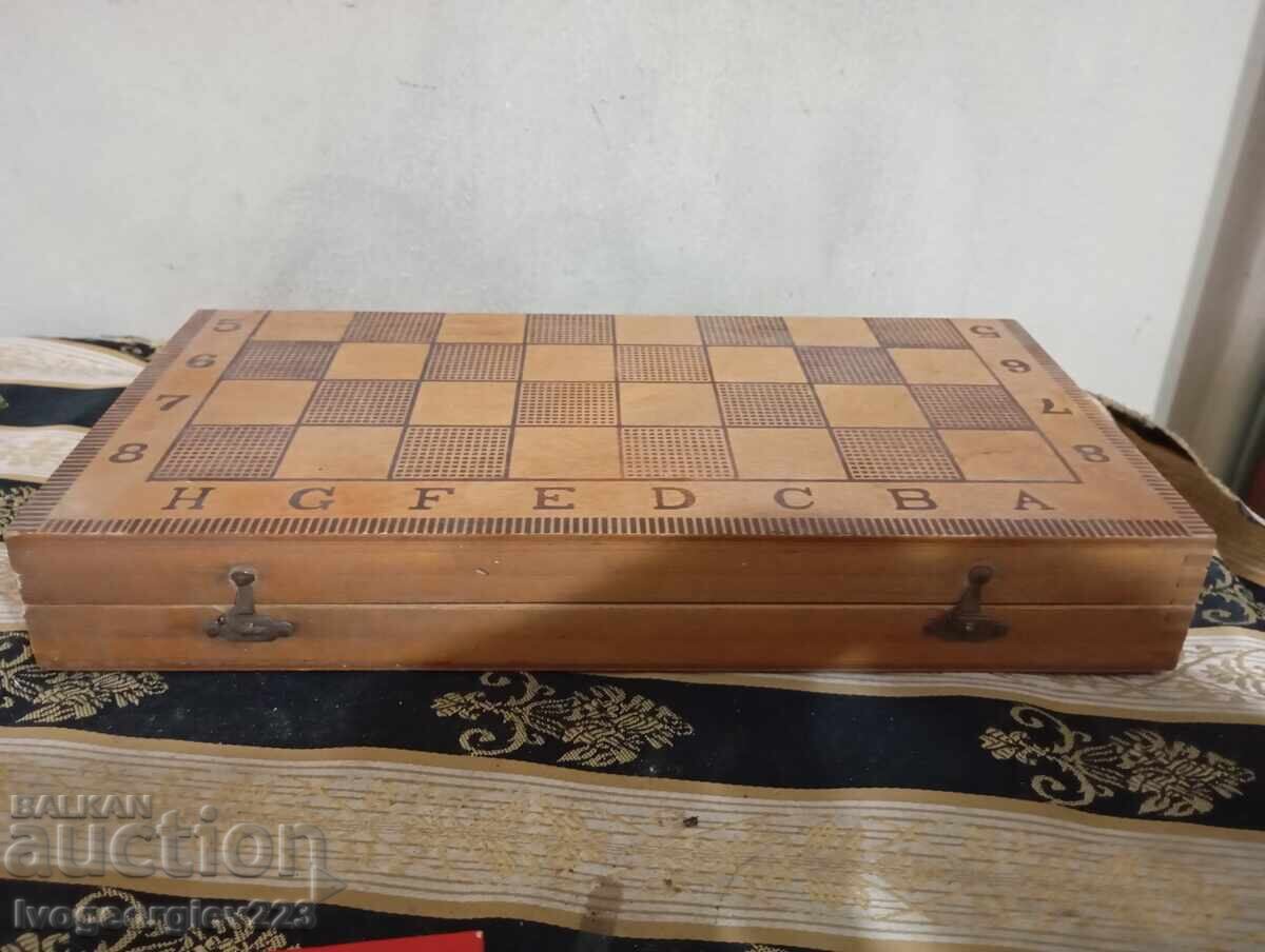 Delivery of Chess and Backgammon Board, Box Delivery of Chess and Backgammon Board, Box