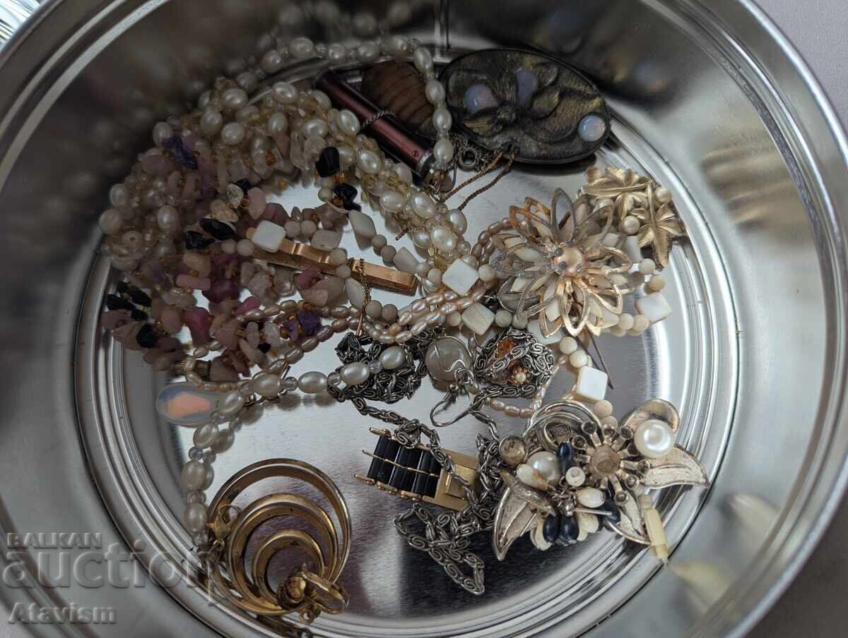 Licitație Lot bijuterii de la 0.01 euro Licitație Lot bijuterii de la 0.01 euro