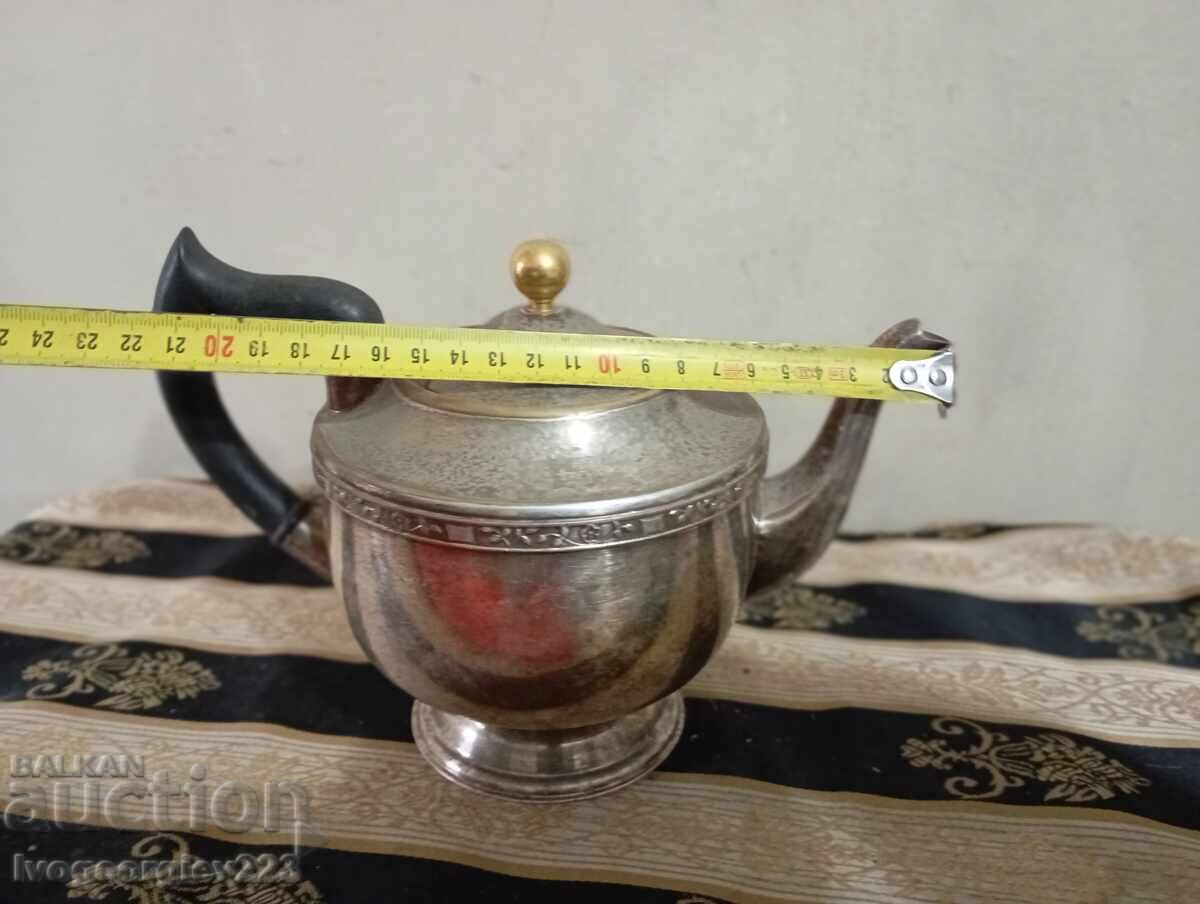 Licitație ibric vechi