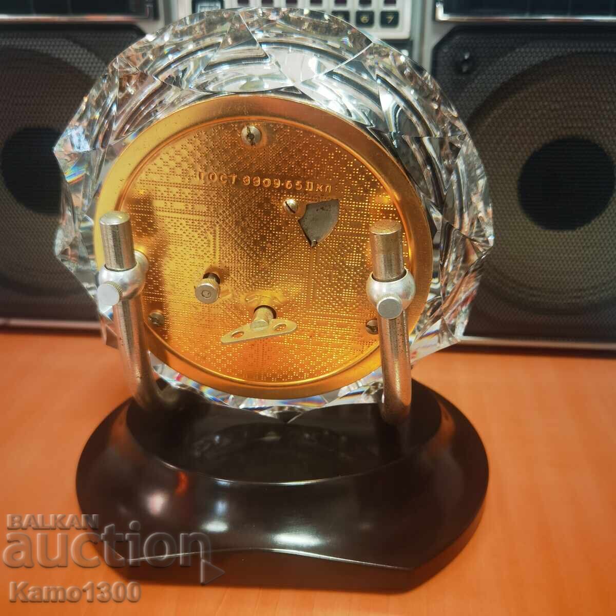 Аукцион Ретро настолен часовник "Маяк" (СССР, 60-те/70-те) Аукцион Ретро настолен часовник "Маяк" (СССР, 60-те/70-те)