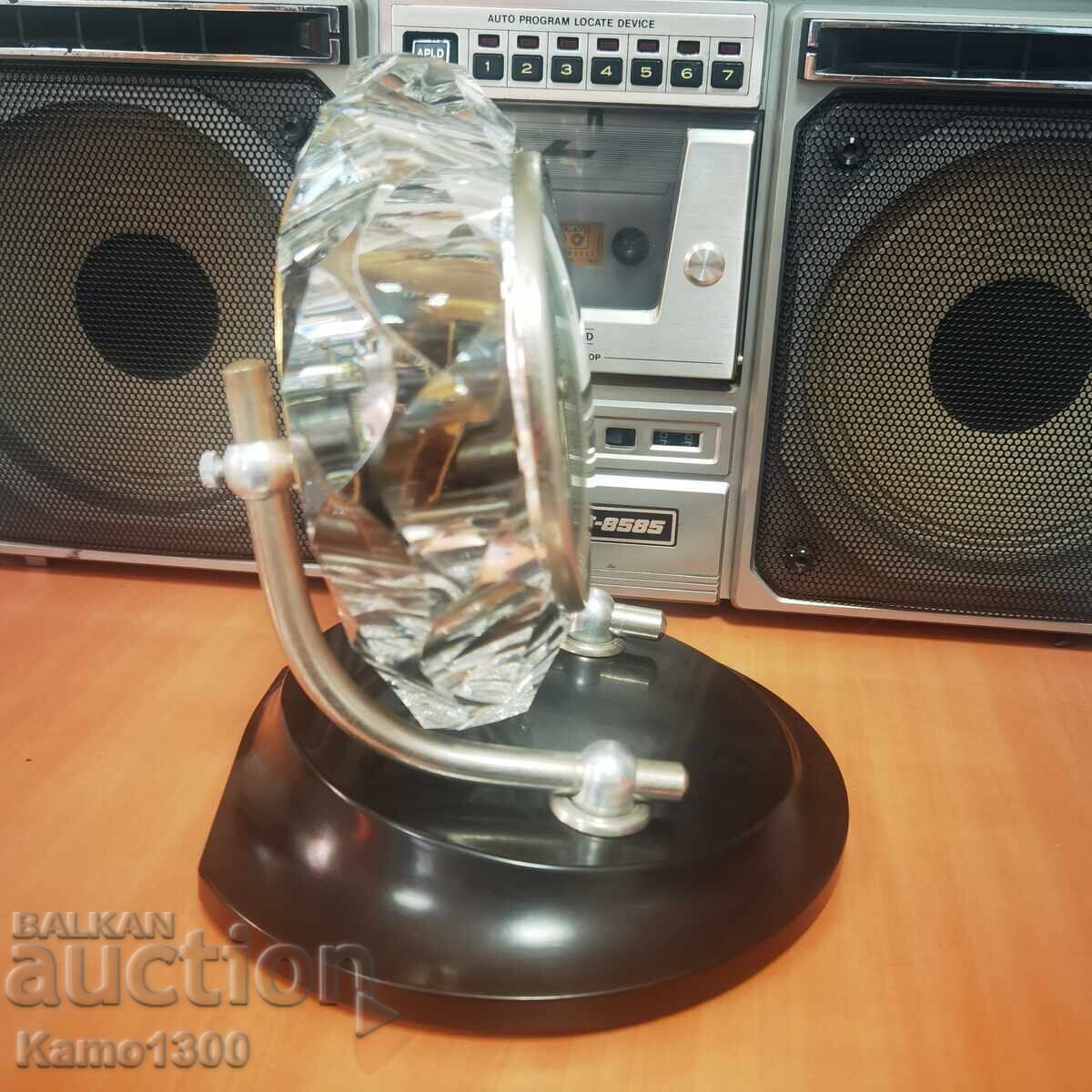 Доставка на Ретро настолен часовник "Маяк" (СССР, 60-те/70-те) Доставка на Ретро настолен часовник "Маяк" (СССР, 60-те/70-те)