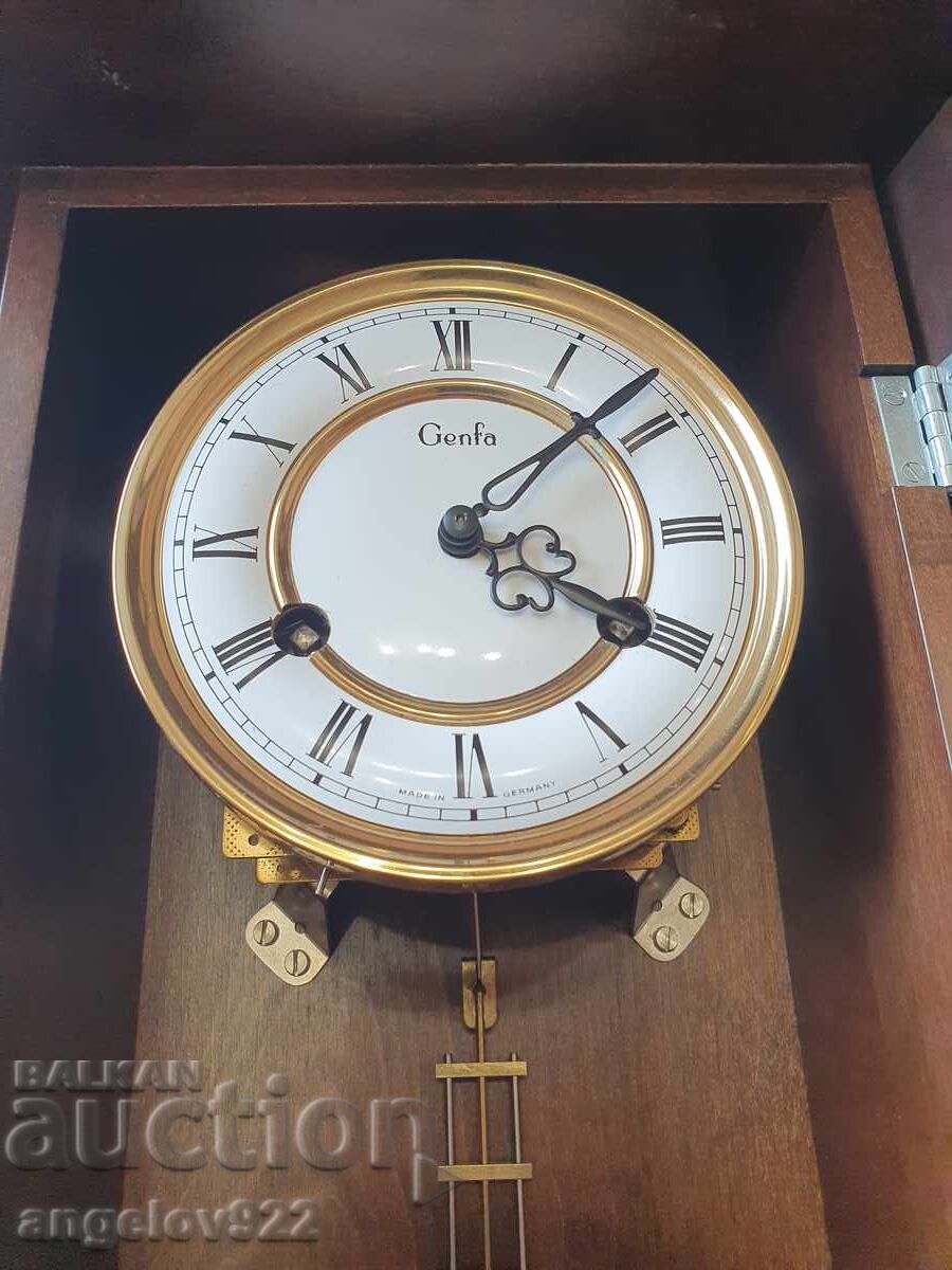 Аукцион Немски стенен часовник GENFA РАБОТЕЩ