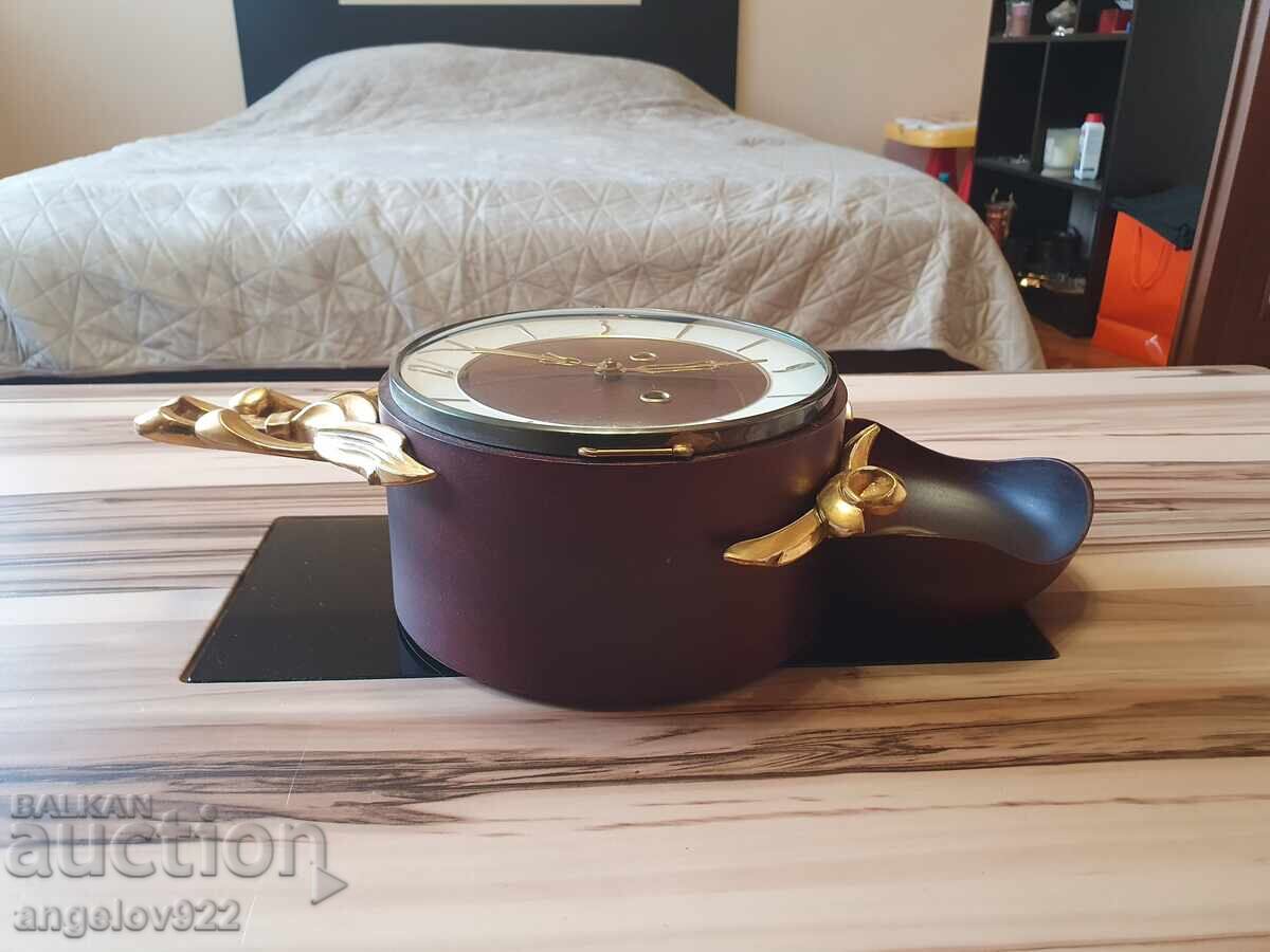 Красив стенен часовник РАБОТЕЩ - 6