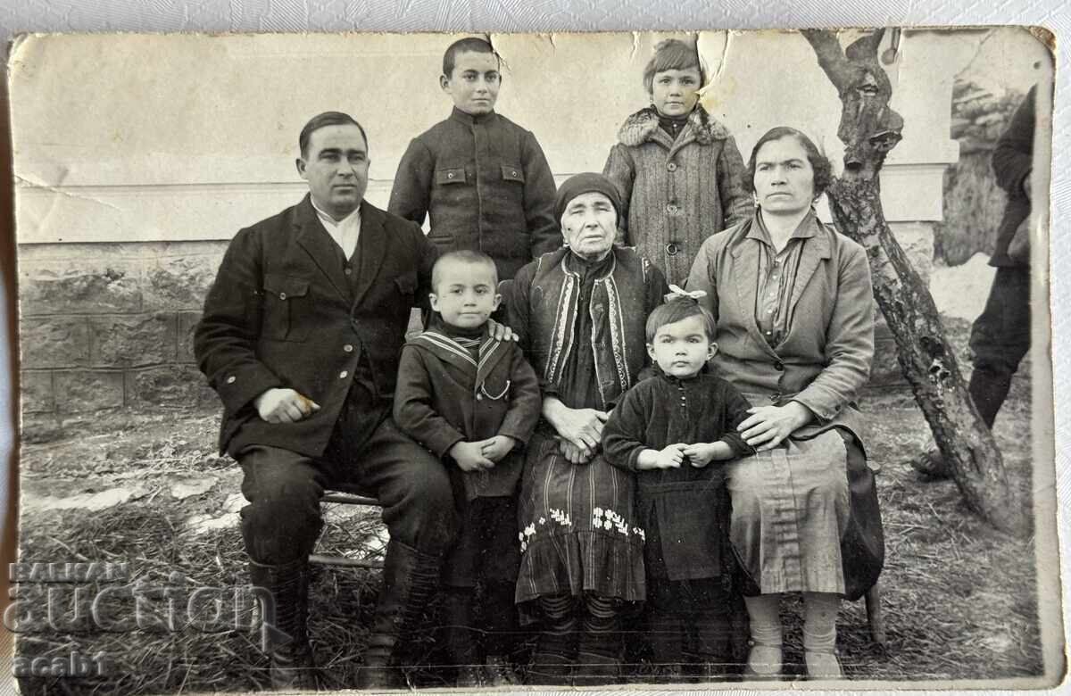 Семейна фотография