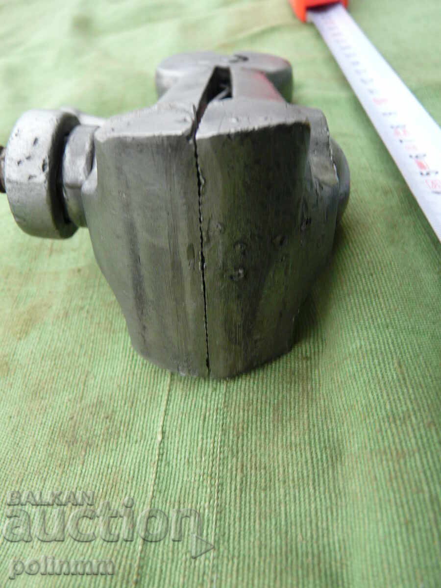 Vechi clește de forjă german - 31 cu preț € 18.00 | 35.20 BGN