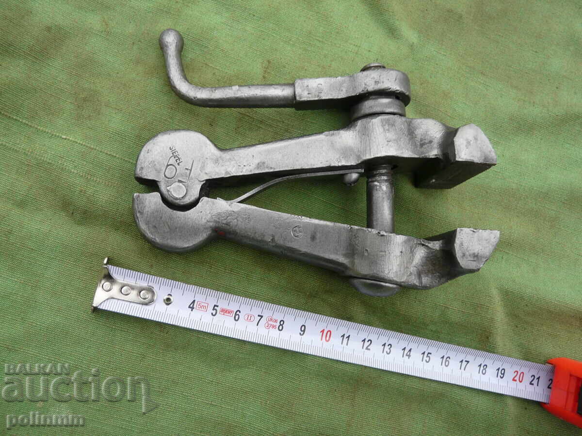Licitație Vechi clește de forjă german - 31