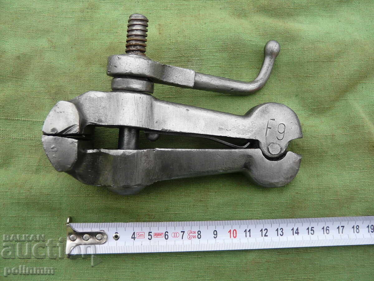 Vechi clește de forjă german - 31