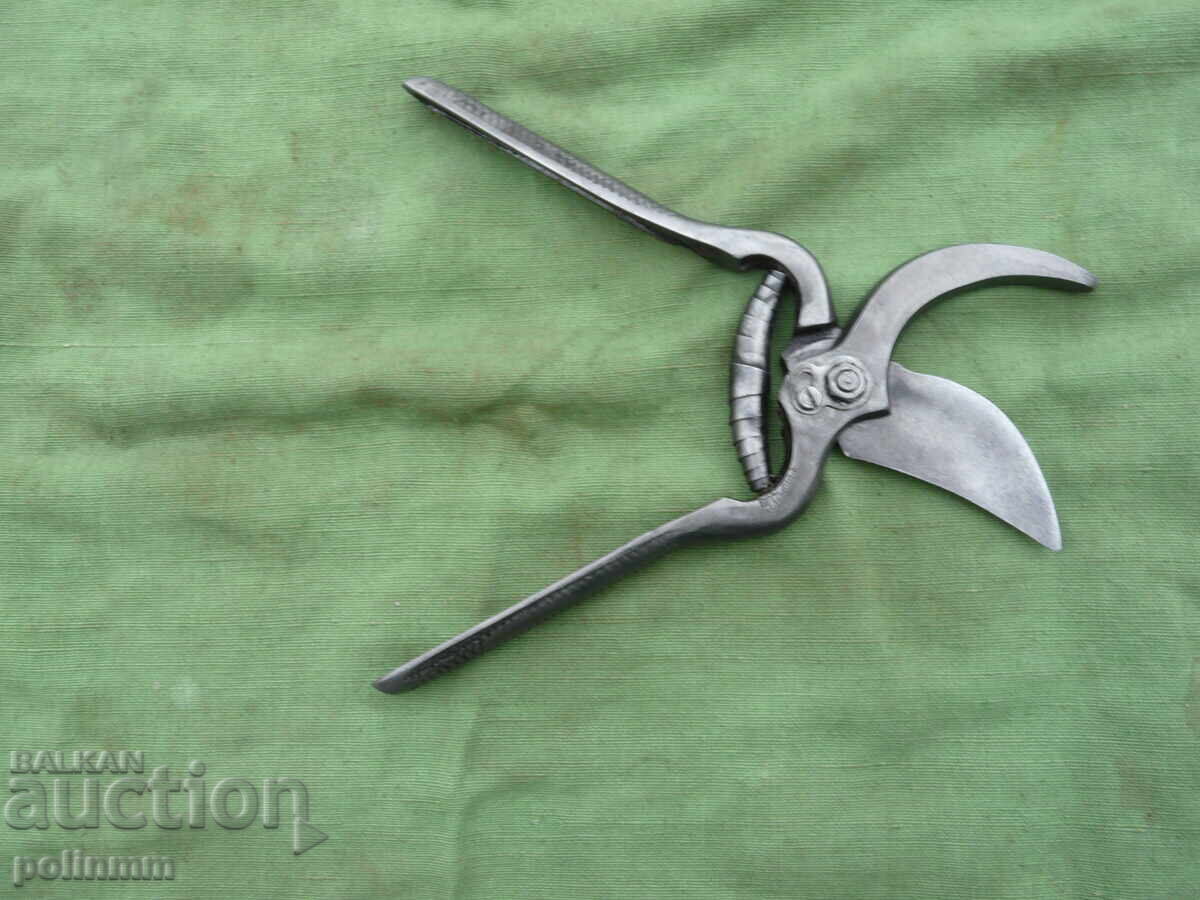 Παλαιό βουλγαρικό ψαλίδι αμπελουργίας - 14 με τιμή € 17.00 | 33.25 BGN