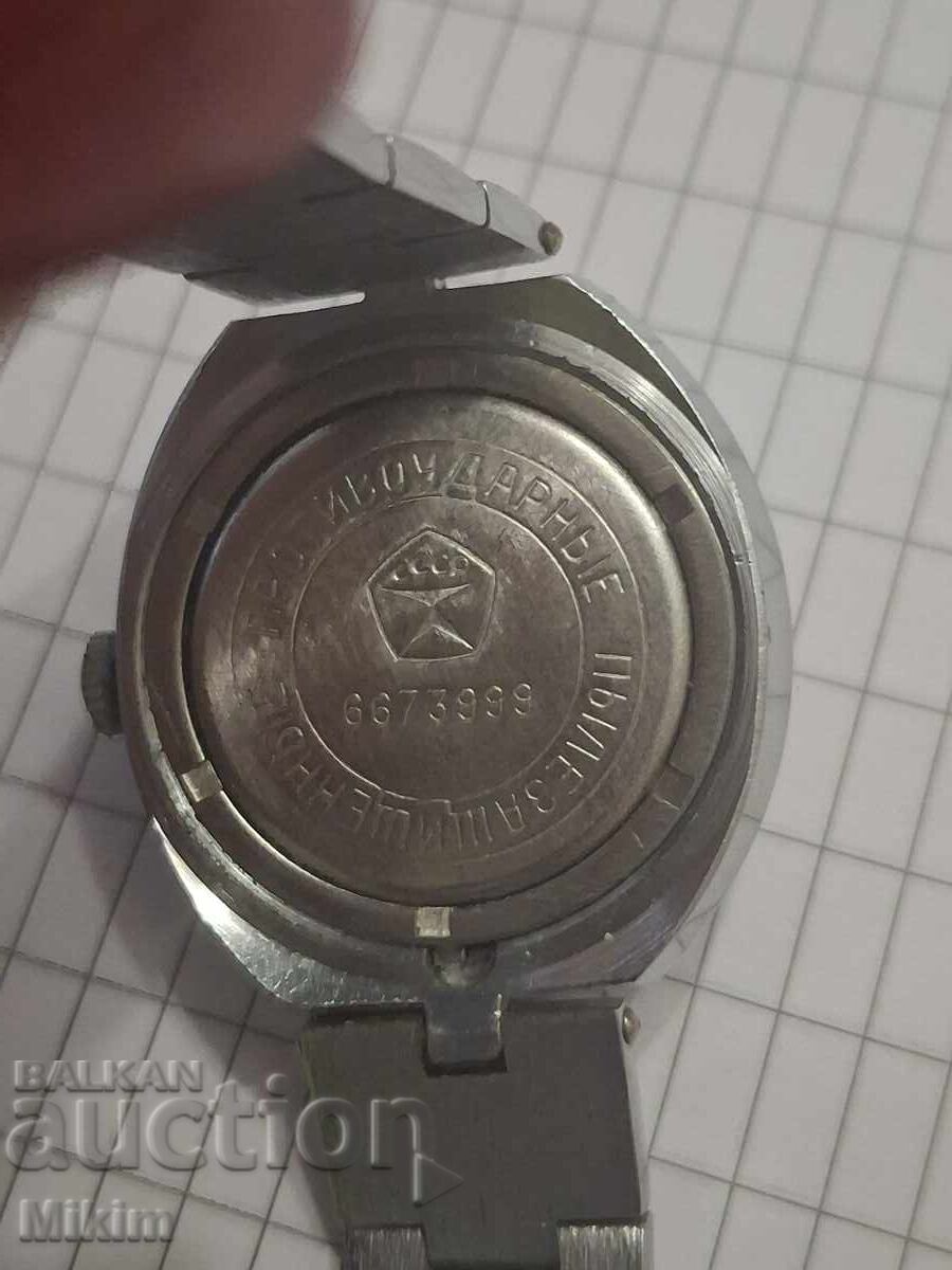 Delivery of Zarya clock