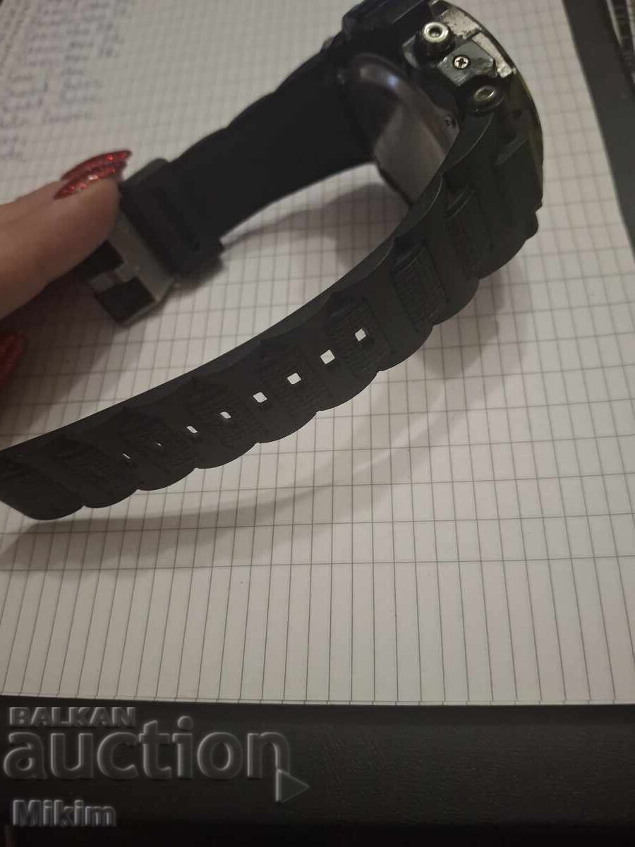 Delivery of Men's Casio G-Shock Watch Delivery of Men's Casio G-Shock Watch