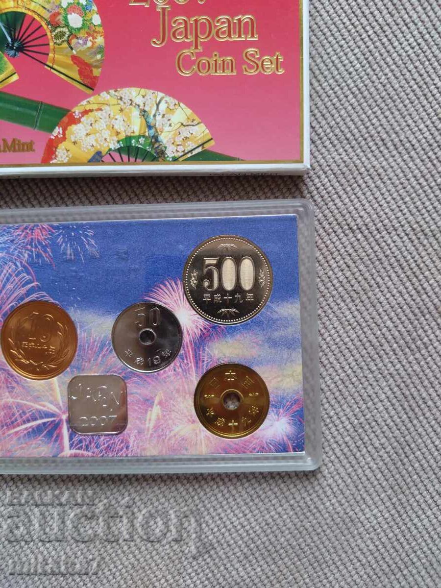 Сет монети 2007 година, Япония с цена € 42.00 | 82.14 лв. Сет монети 2007 година, Япония с цена € 42.00 | 82.14 лв.