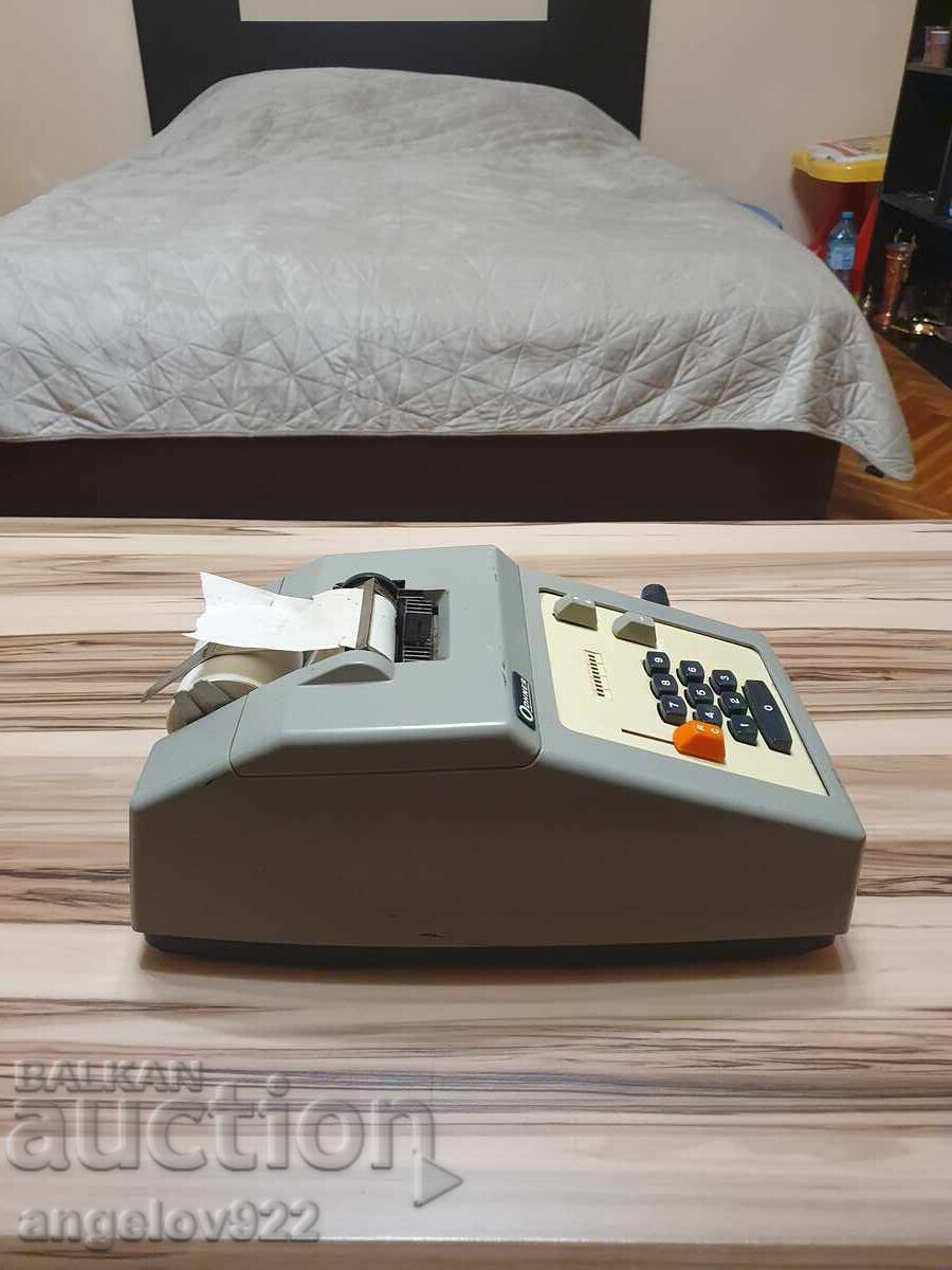 Livrarea Calculator vintage ODHNER