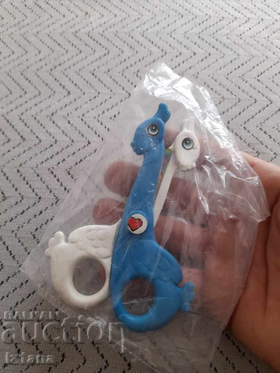 Παλιό παιδικό ψαλίδι, ψαλίδια με τιμή € 9.00 | 17.60 BGN Παλιό παιδικό ψαλίδι, ψαλίδια με τιμή € 9.00 | 17.60 BGN