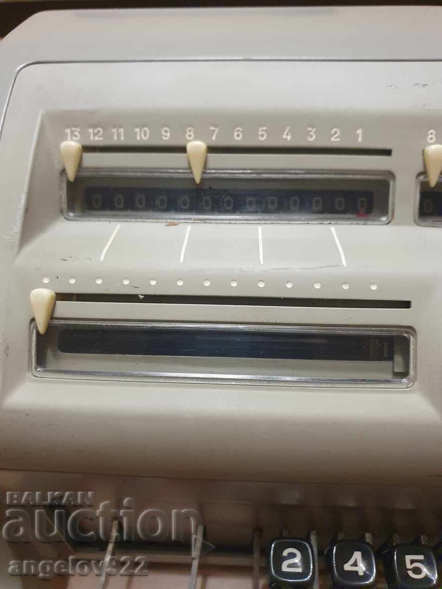 Винтидж калкулатор FACIT с цена € 0.01 | 0.02 лв.