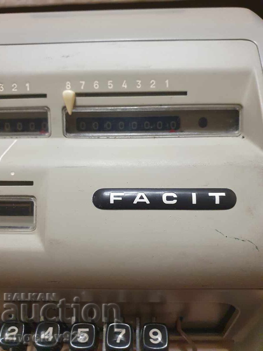 Аукцион Винтидж калкулатор FACIT