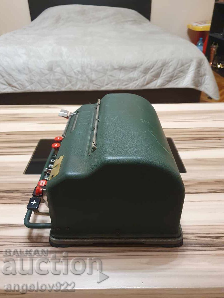 Доставка на Винтидж калкулатор!!!