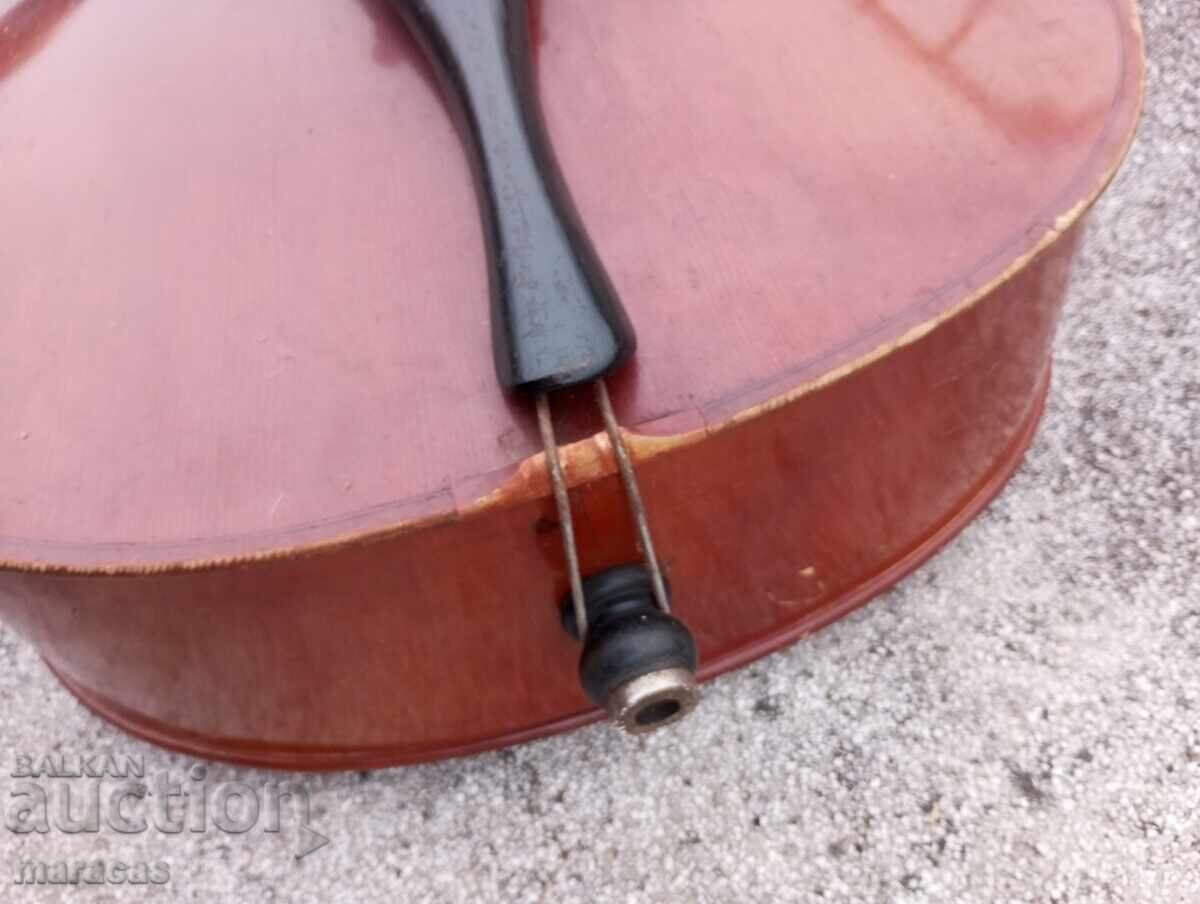 Доставка на Малък контрабас Доставка на Малък контрабас