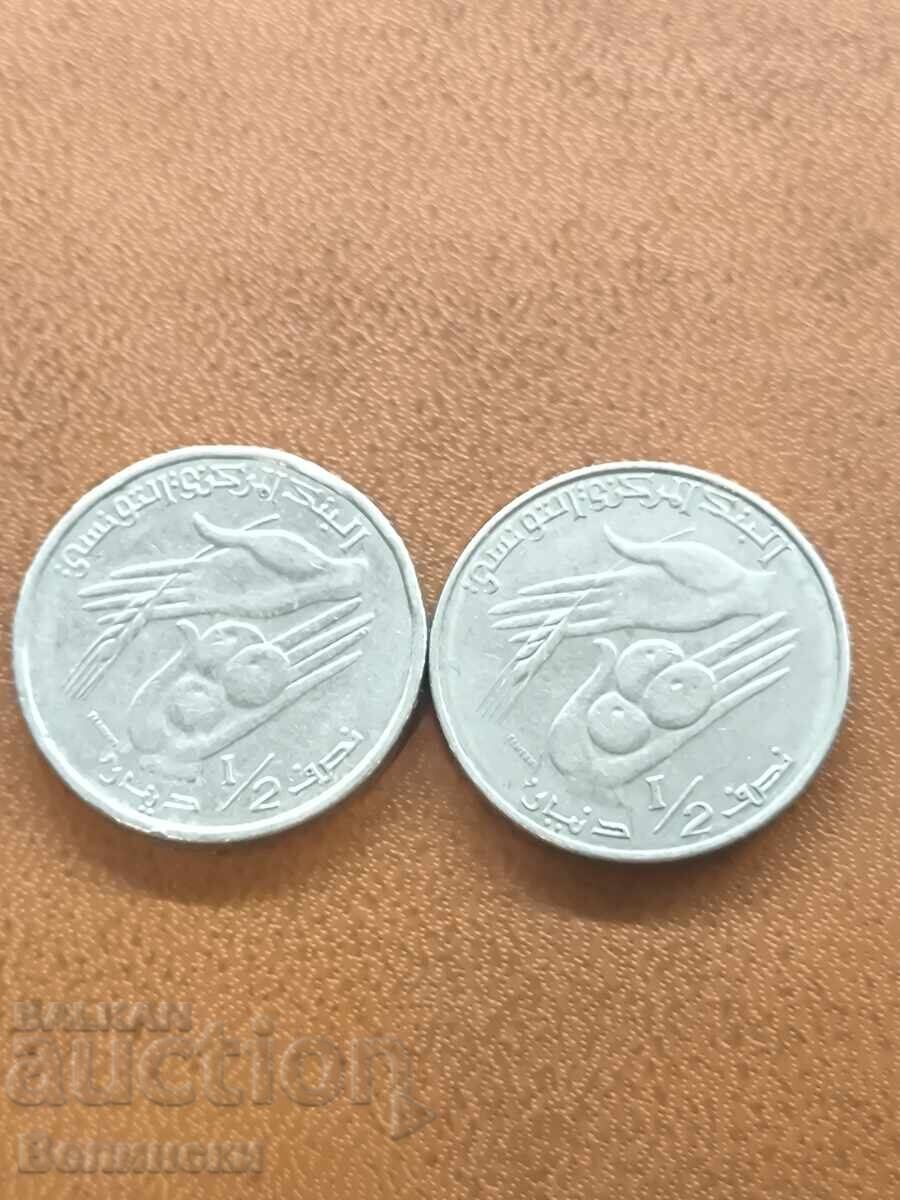 2 броя Тунис с цена € 4.00 | 7.82 лв. 2 броя Тунис с цена € 4.00 | 7.82 лв.