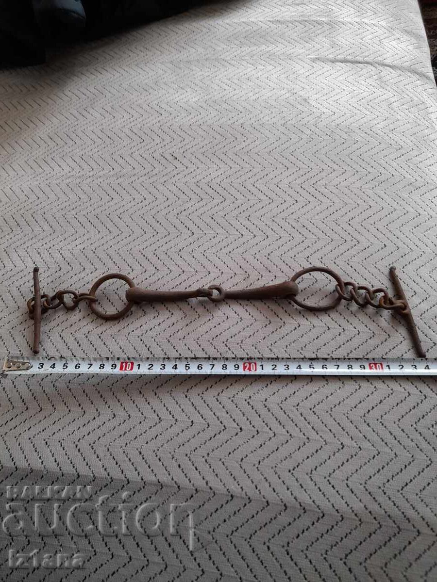 Harnașament vechi cu preț € 27.00 | 52.81 BGN