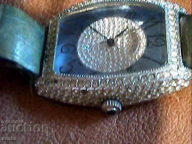 Auction  2 Beautiful 4-hour Watches Working