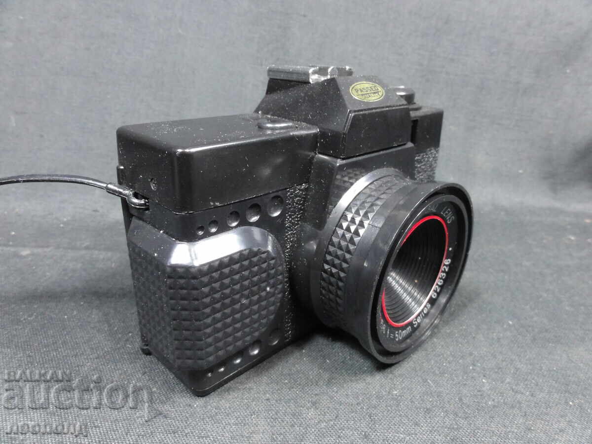 Auction BZTs STAR Retro Film Camera TAIWAN Auction BZTs STAR Retro Film Camera TAIWAN