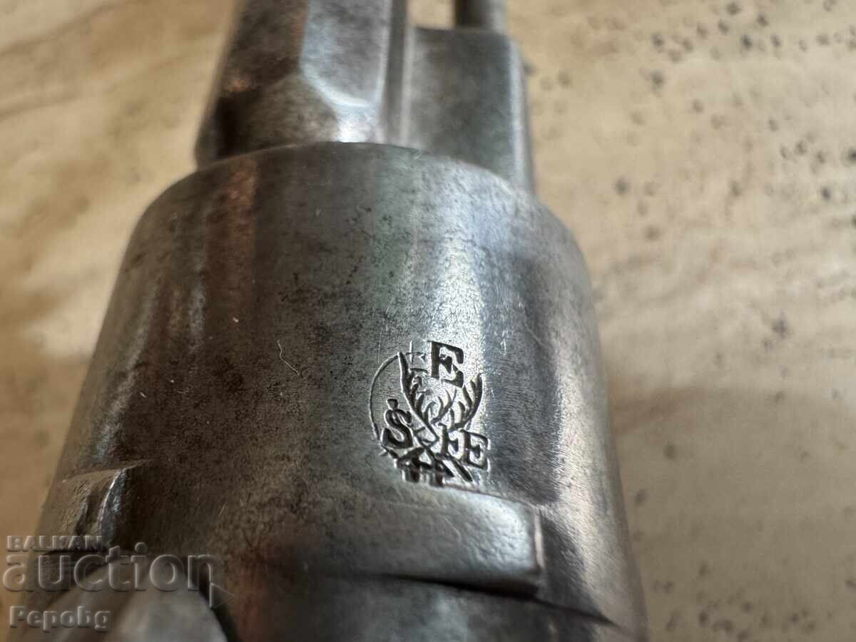 Παλιό ρεβόλβερ, πιστόλι με τιμή € 230.00 | 449.84 BGN