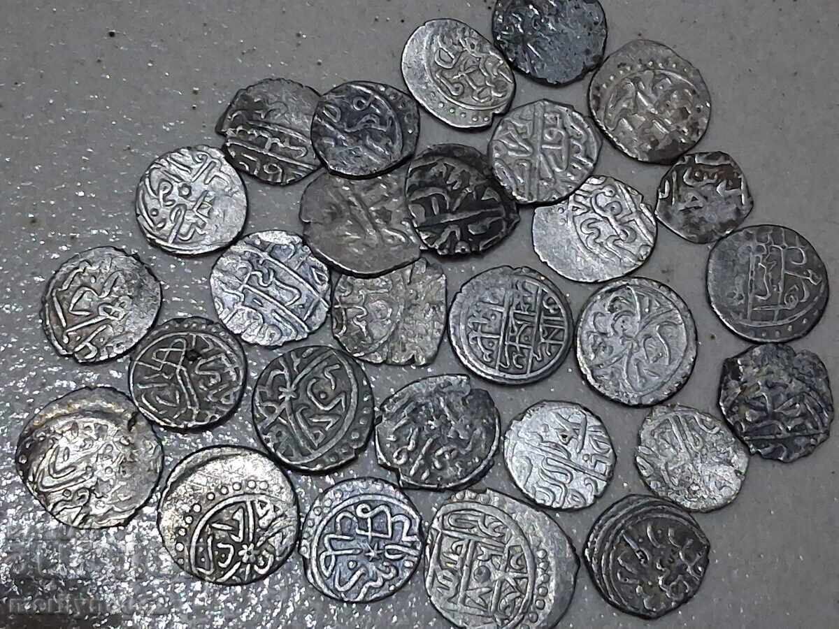 Monede de argint akçe otomane 56 buc fără găuri argint cu preț € 180.00 | 352.05 BGN