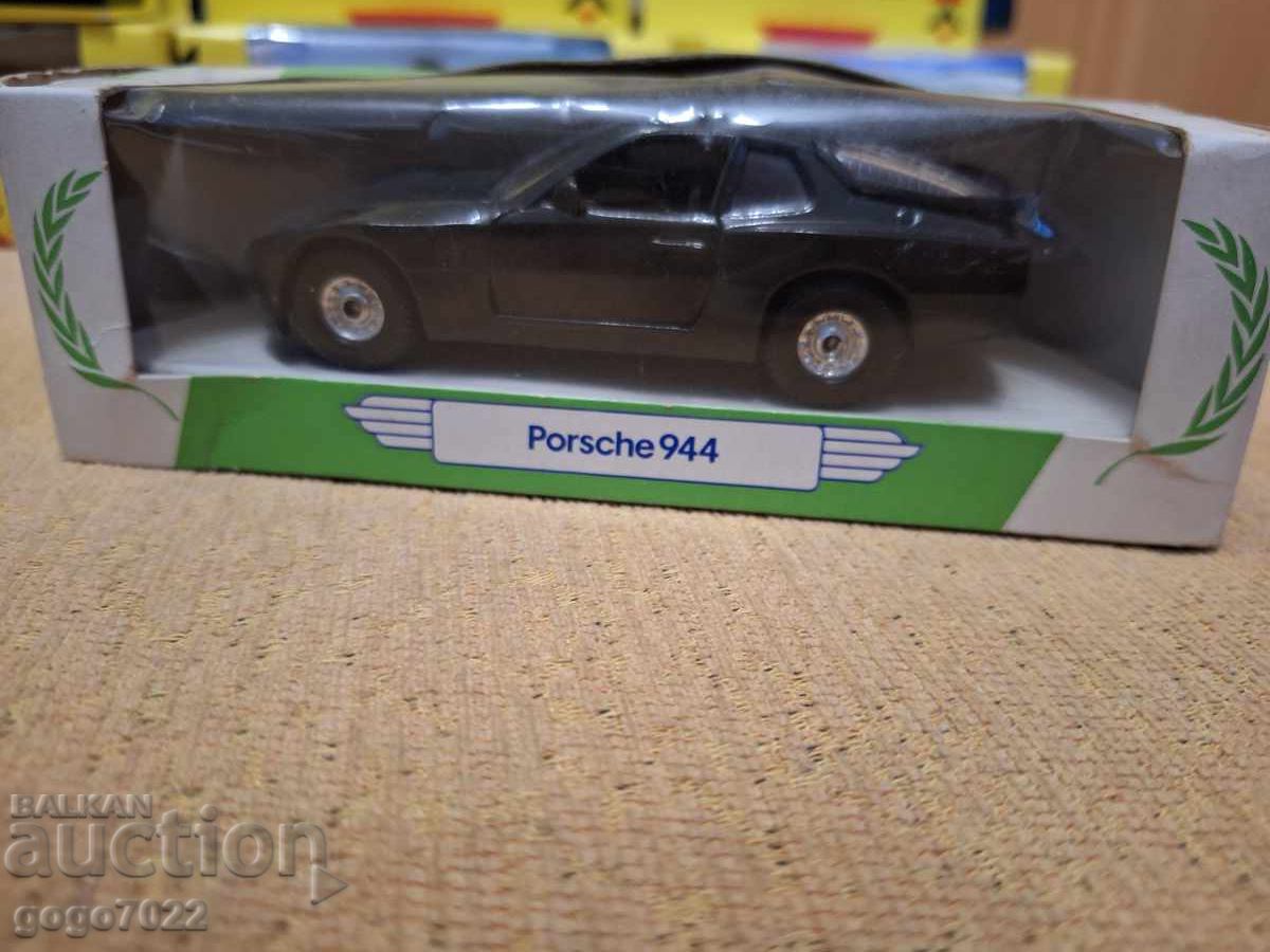 PORSCHE 944 1/38 PORSCHE 944 1/38
