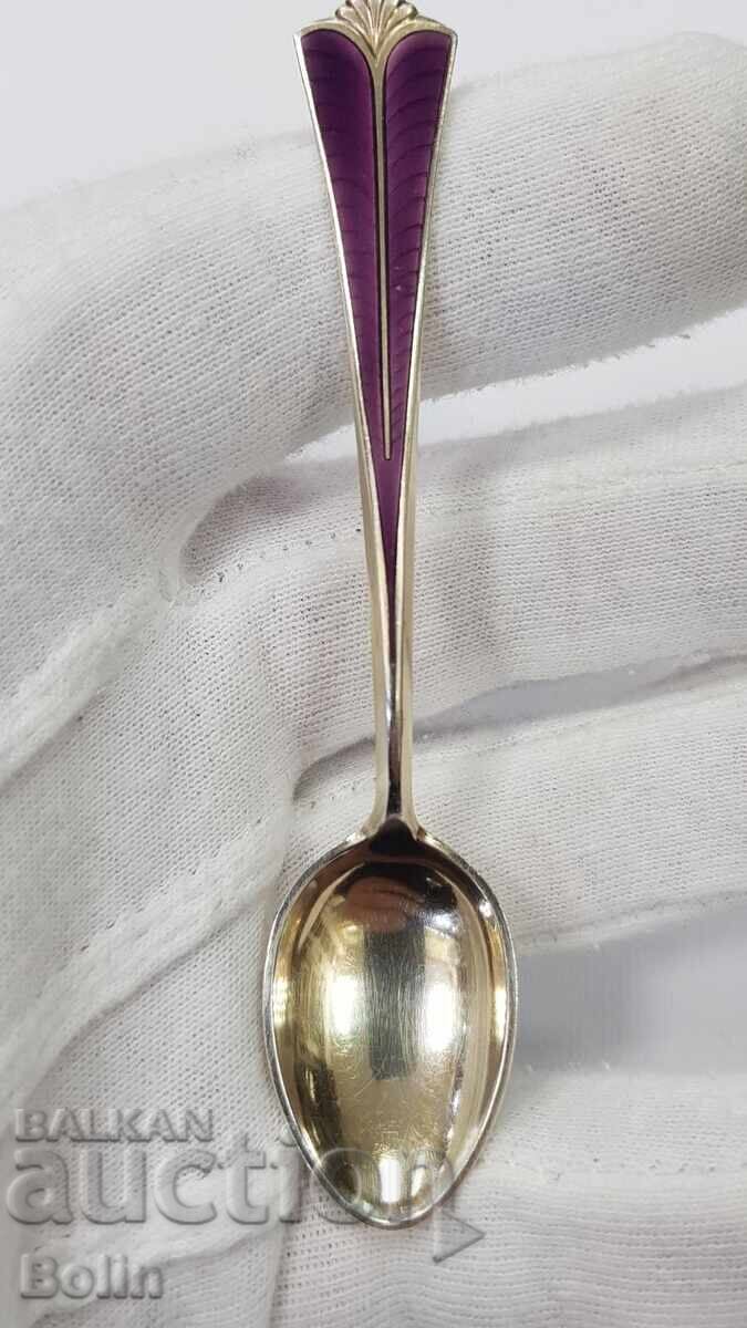 Livrarea Linguriță de argint, aurită cu Email - Norvegia - Marcaj 925 Livrarea Linguriță de argint, aurită cu Email - Norvegia - Marcaj 925