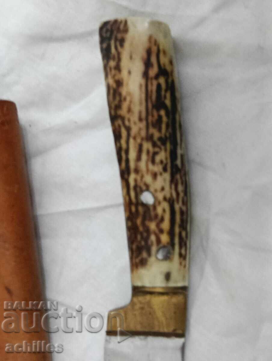 Ενδιαφέρον μαχαίρι με λαβή από κέρατο ελαφιού με τιμή € 16.00 | 31.29 BGN